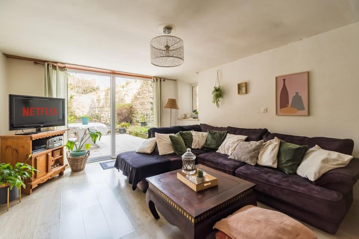 Maison Authentique Au Bord Du Trieux A *