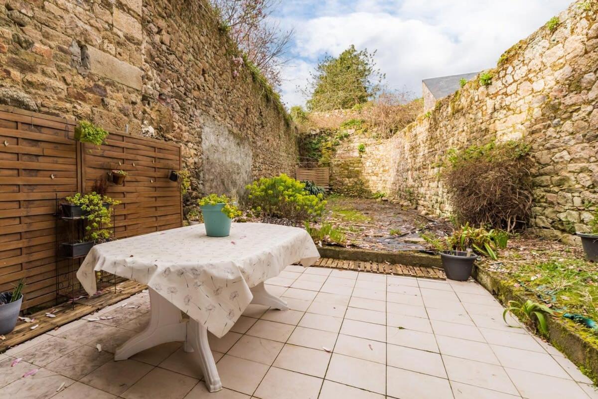 Maison Authentique Au Bord Du Trieux A * Guingamp